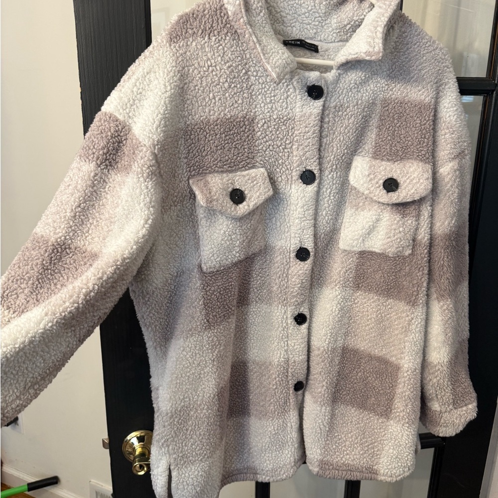 Large women’s Soft Gray Sherpa Jacket